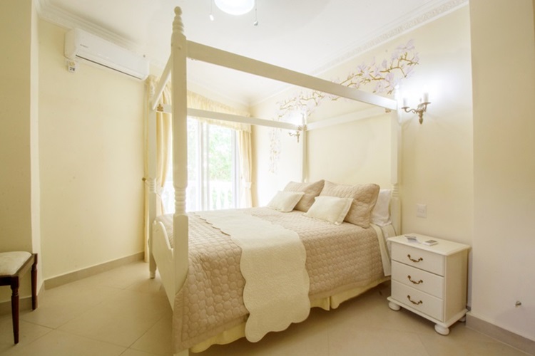 Do clássico ao moderno, confira camas com dossel - clássico -Construtora Laguna