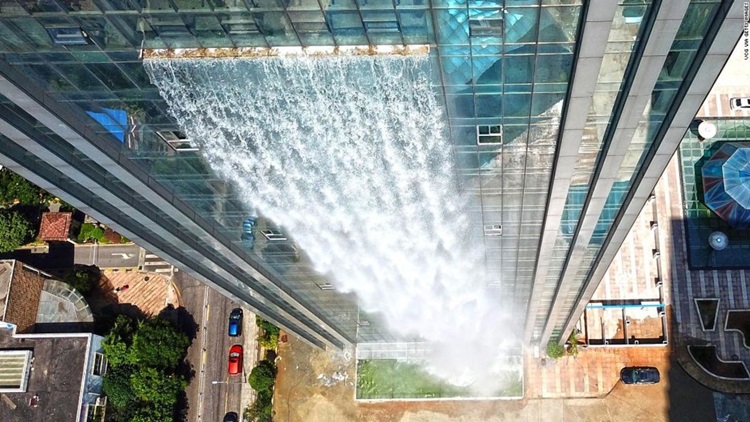 Maior cachoeira artificial do mundo fica na China - Construtora Laguna