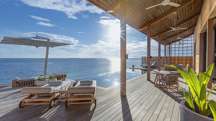 Placas fotovoltaicas são evidenciadas em arquitetura de novo resort de luxo sustentável nas Maldivas - Construtora Laguna