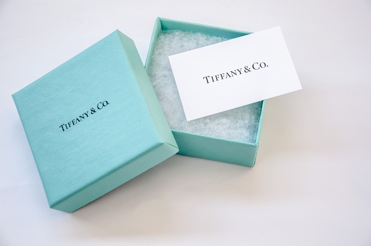 Buscando transparência, Tiffany divulga a origem de seus diamantes - Construtora Laguna