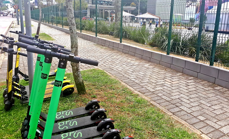Bicicletas e patinetes elétricos compartilhados percorrem 160 mil km por mês em Curitiba - Construtora Laguna
