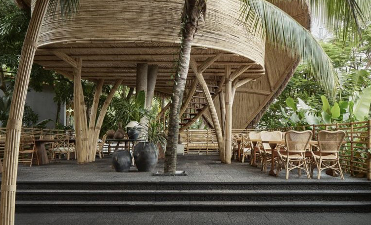 Projeto arquitetônico chinês une tecelagem de bambu, natureza e design